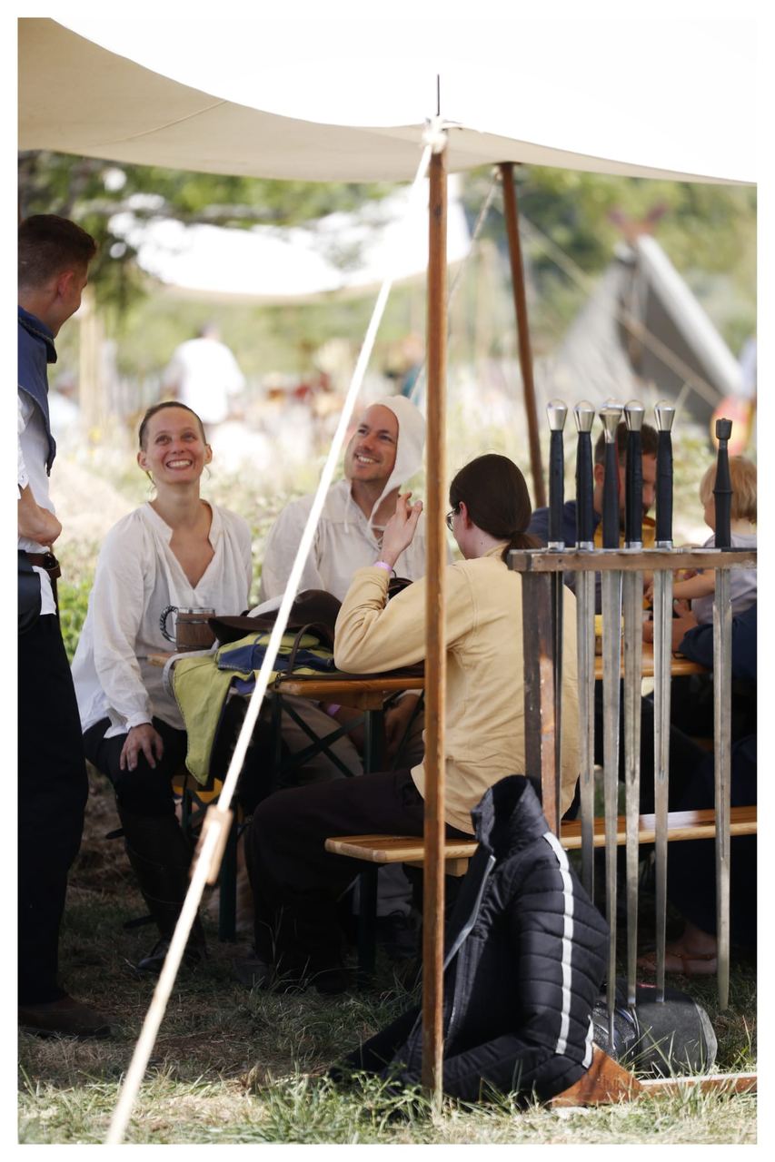 Vie de camp et échoppe médiévale